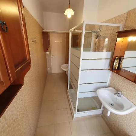 Lägenhet Classic Central Station Flat 3 Rooms, Top Floor *