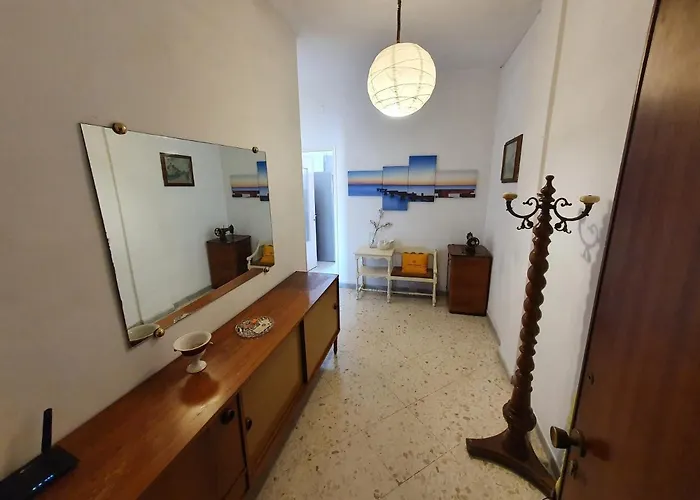 Train Station Comfy Bari